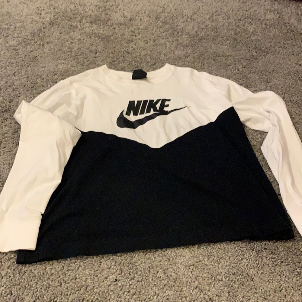 Nike long sleeve shirt
